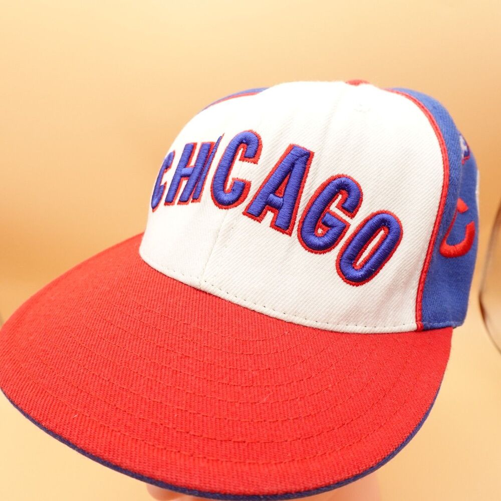Chicago Cubs Hat Cap Fitted Mens 7 3/8 White Red Blue MLB Baseball Cooperstown